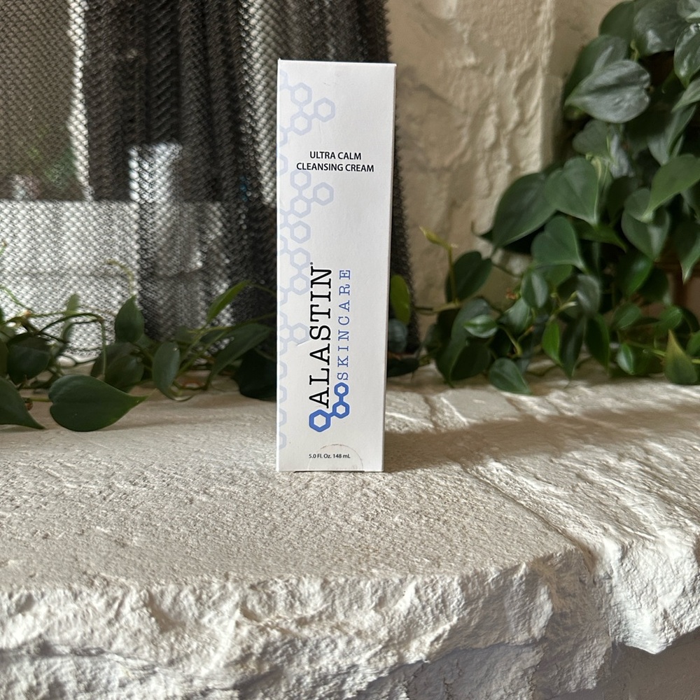 Alastin Ultra Calm Cleansing Cream - Brand new in box!
